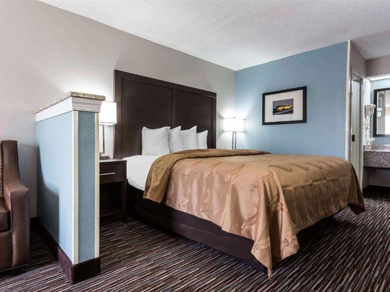 Quality Inn & Suites Mooresville-Lake Norman Экстерьер фото