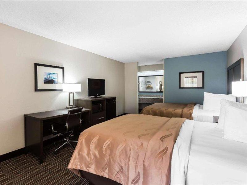 Quality Inn & Suites Mooresville-Lake Norman Экстерьер фото