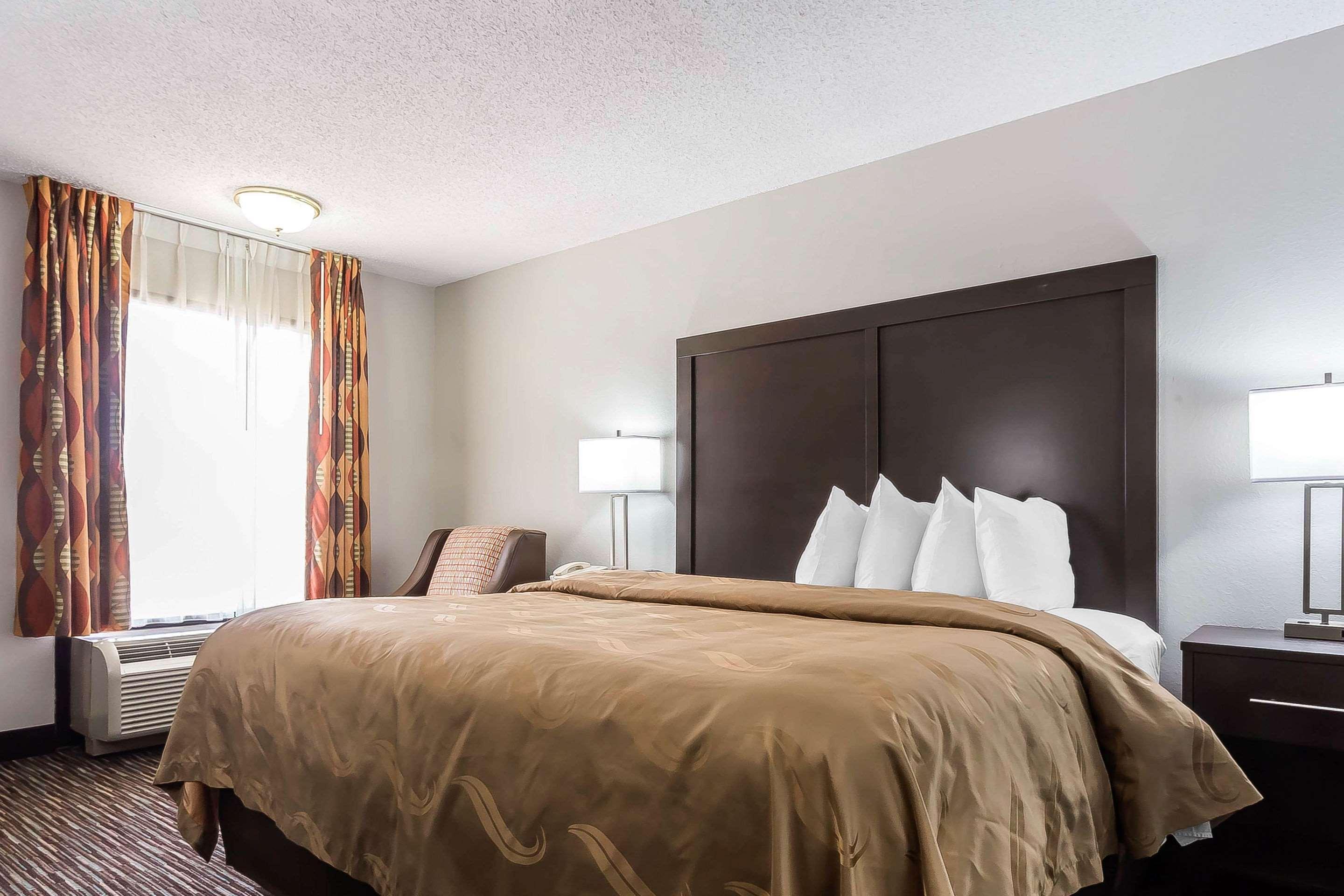 Quality Inn & Suites Mooresville-Lake Norman Экстерьер фото