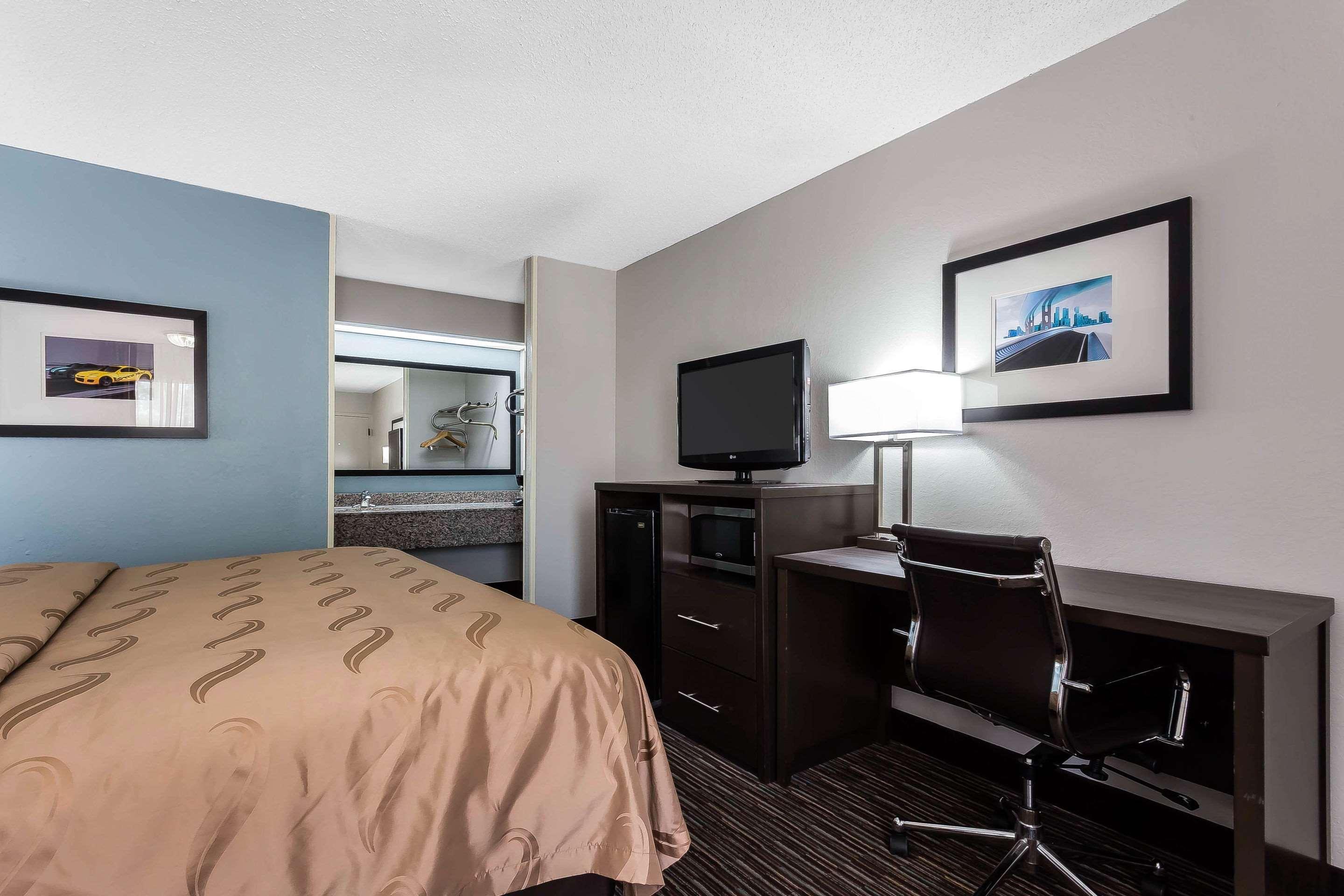 Quality Inn & Suites Mooresville-Lake Norman Экстерьер фото