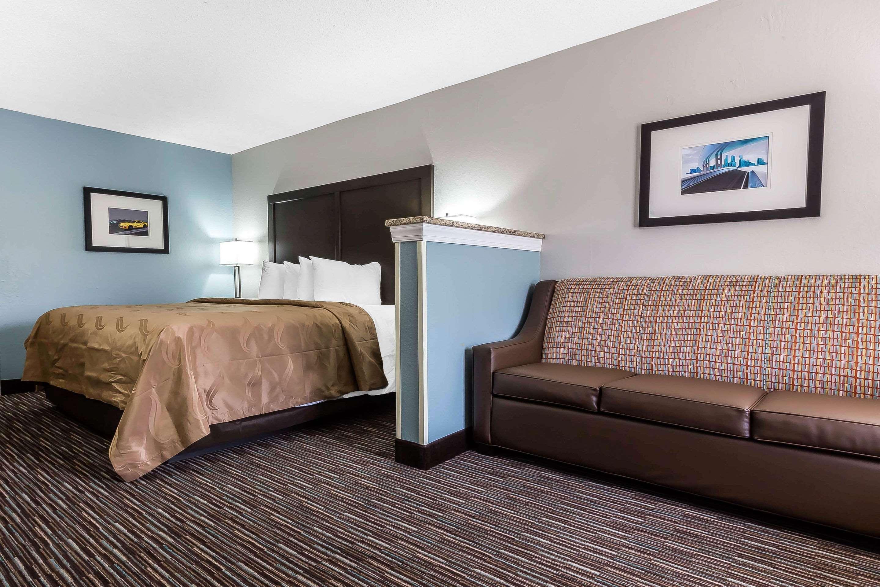 Quality Inn & Suites Mooresville-Lake Norman Экстерьер фото