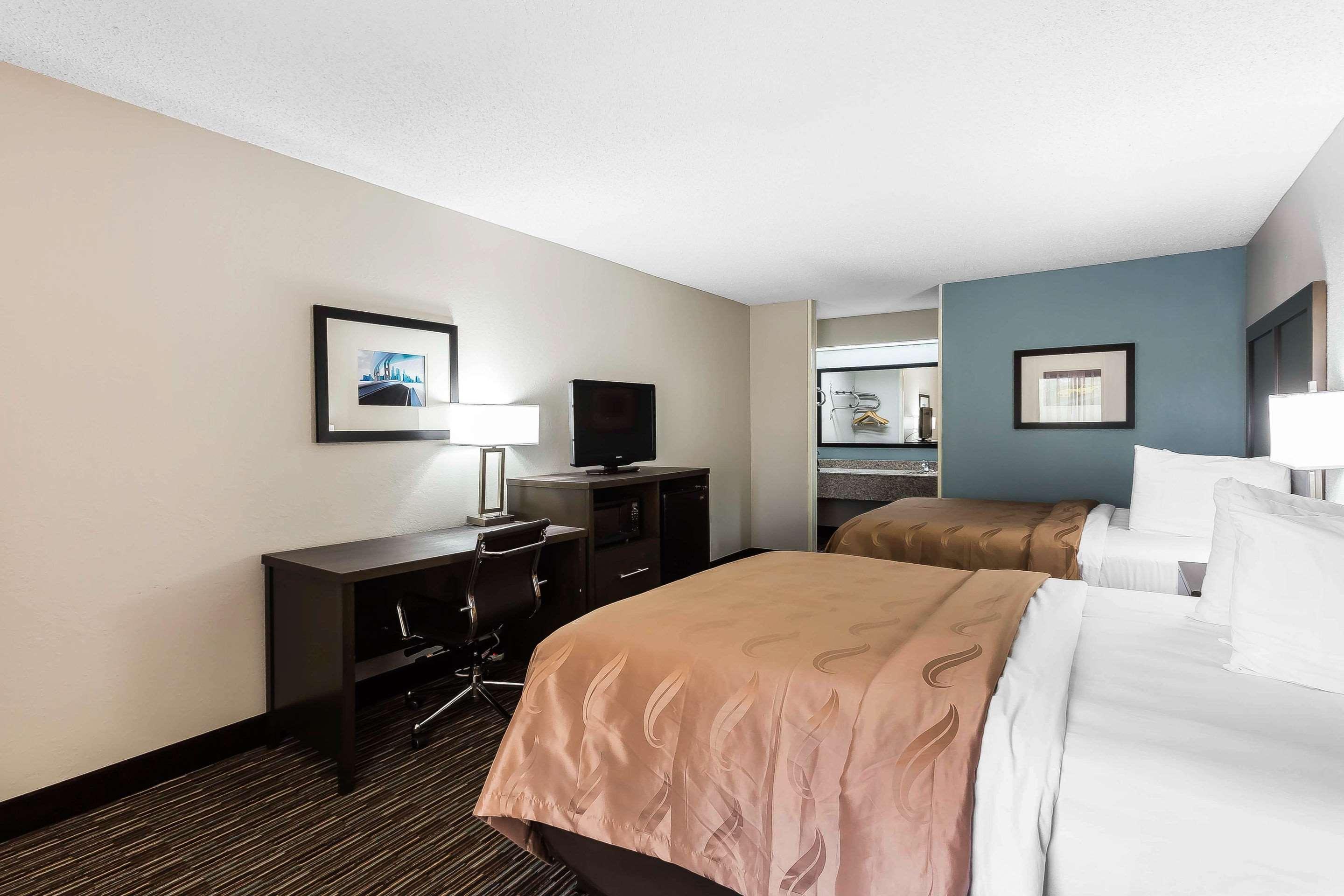 Quality Inn & Suites Mooresville-Lake Norman Экстерьер фото