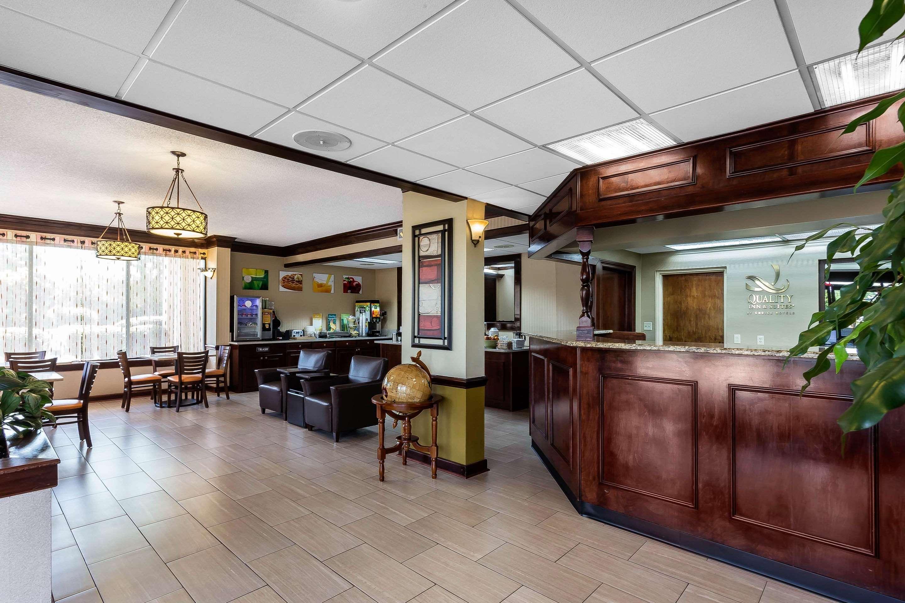 Quality Inn & Suites Mooresville-Lake Norman Экстерьер фото