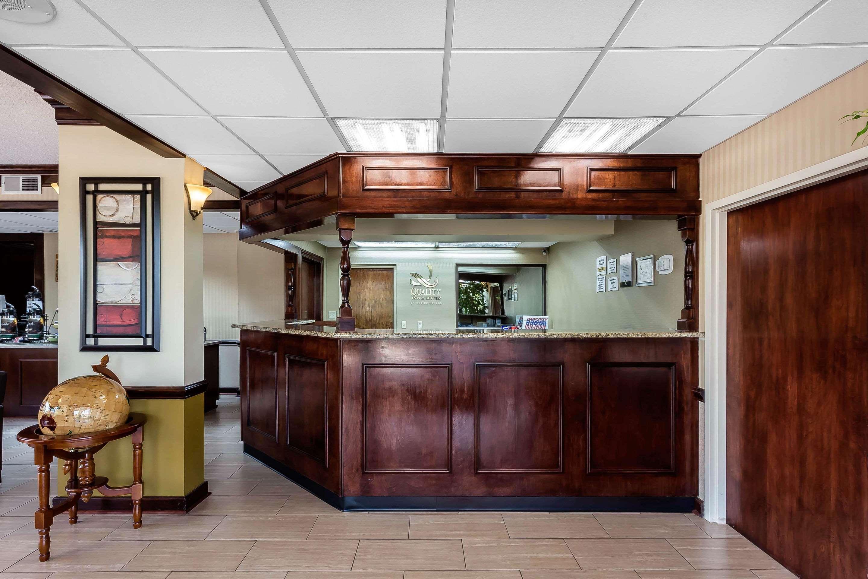 Quality Inn & Suites Mooresville-Lake Norman Экстерьер фото