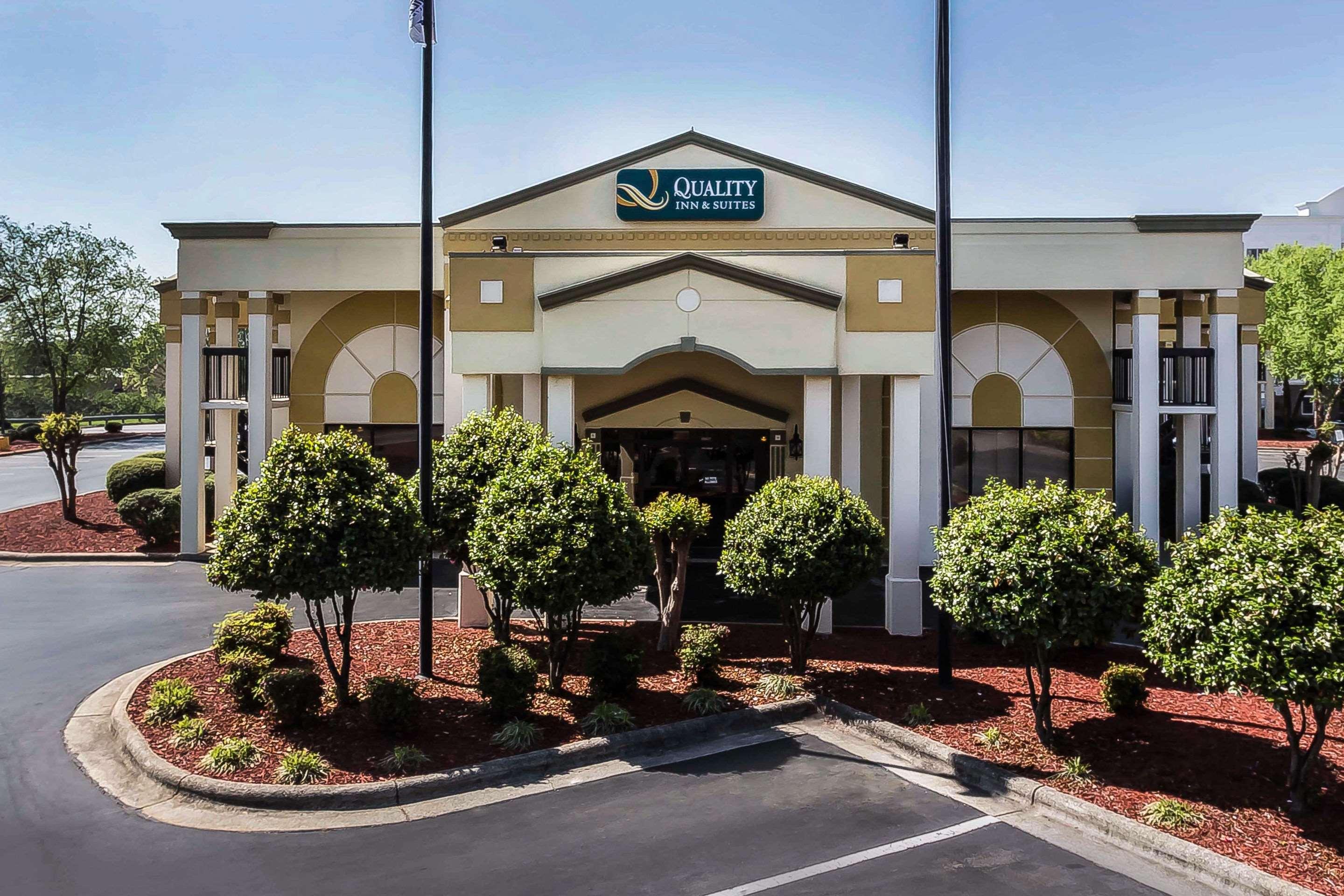 Quality Inn & Suites Mooresville-Lake Norman Экстерьер фото
