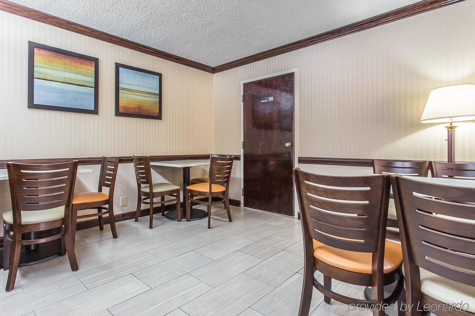 Quality Inn & Suites Mooresville-Lake Norman Экстерьер фото
