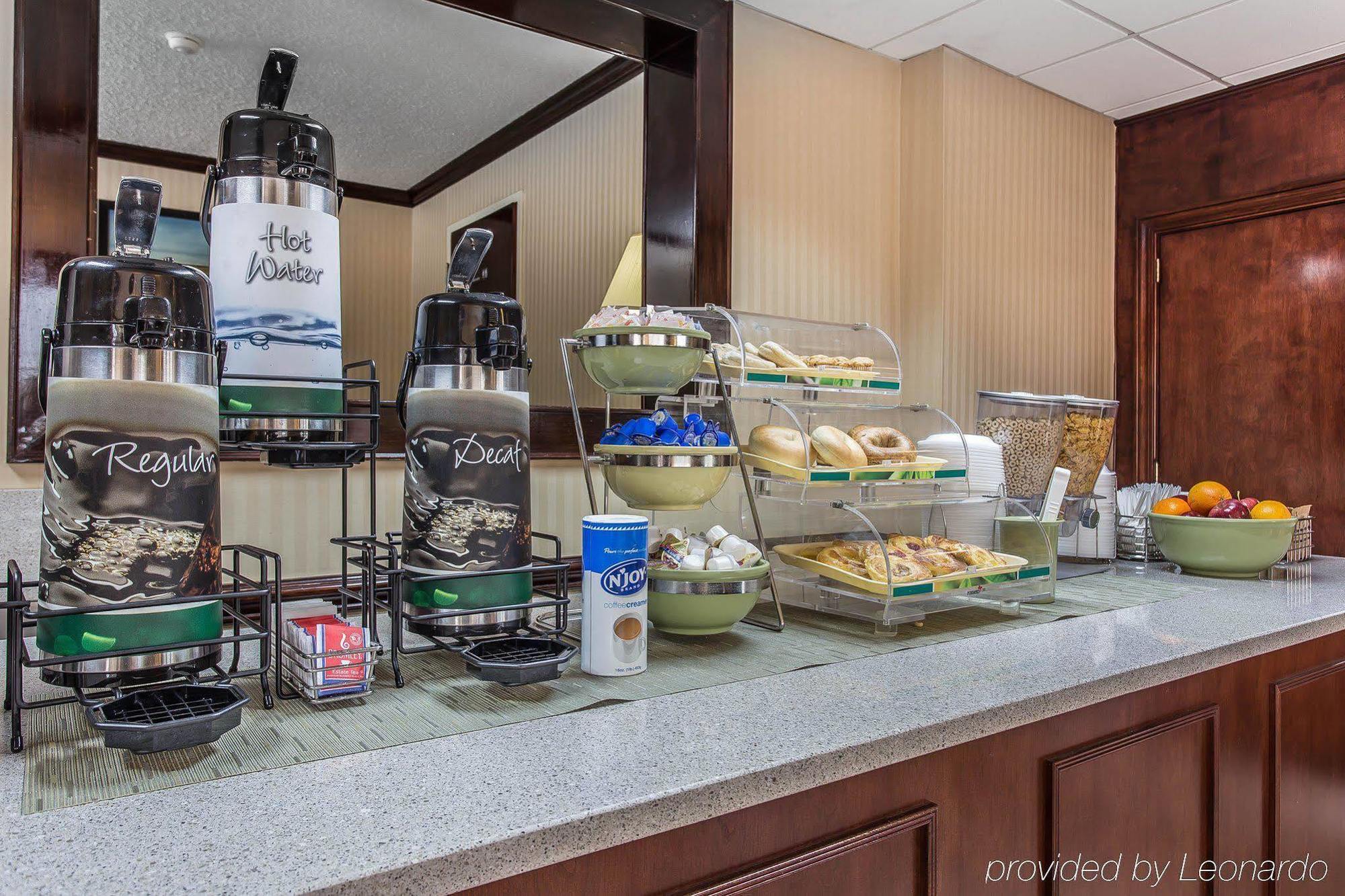 Quality Inn & Suites Mooresville-Lake Norman Экстерьер фото