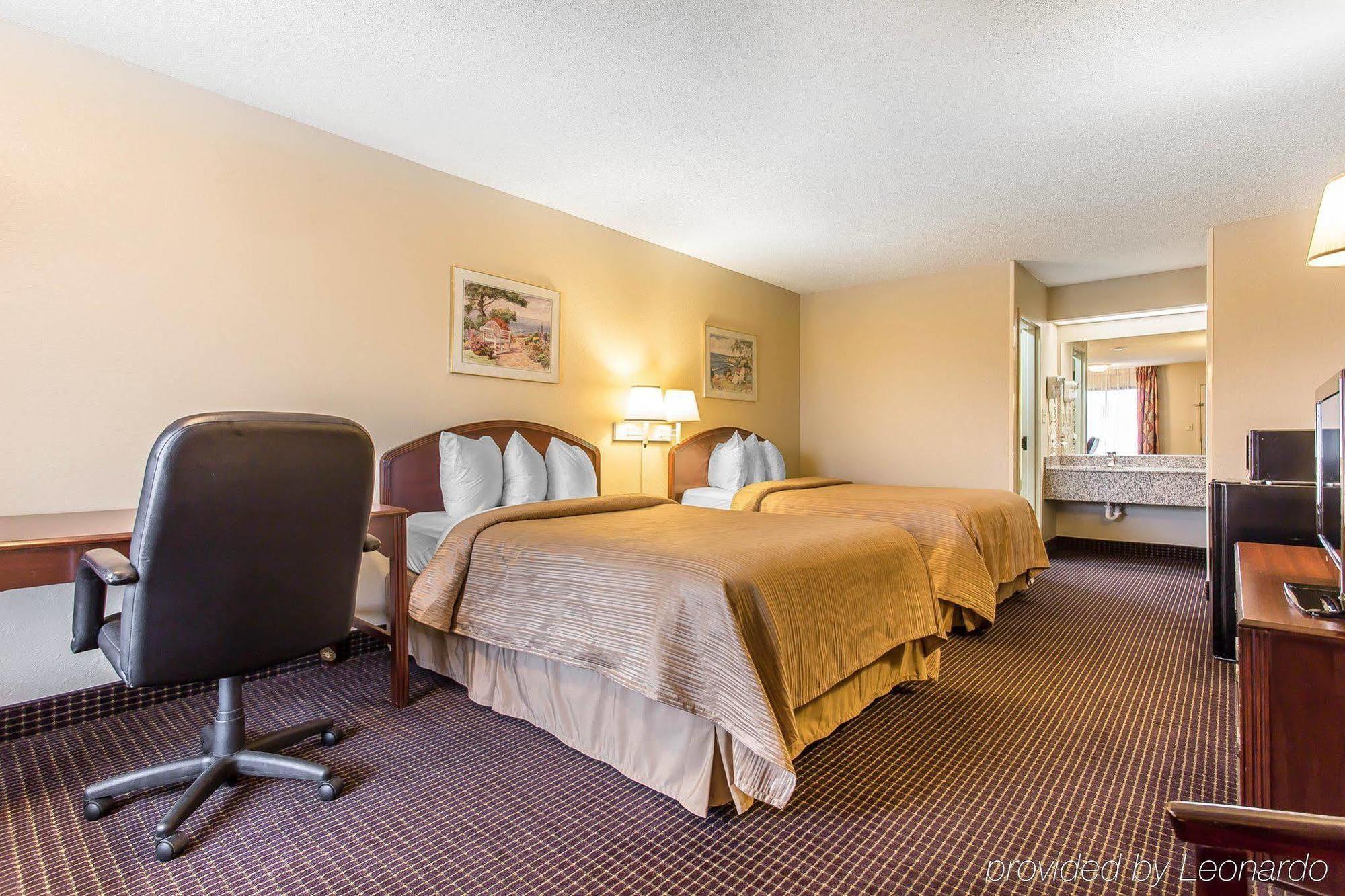 Quality Inn & Suites Mooresville-Lake Norman Экстерьер фото