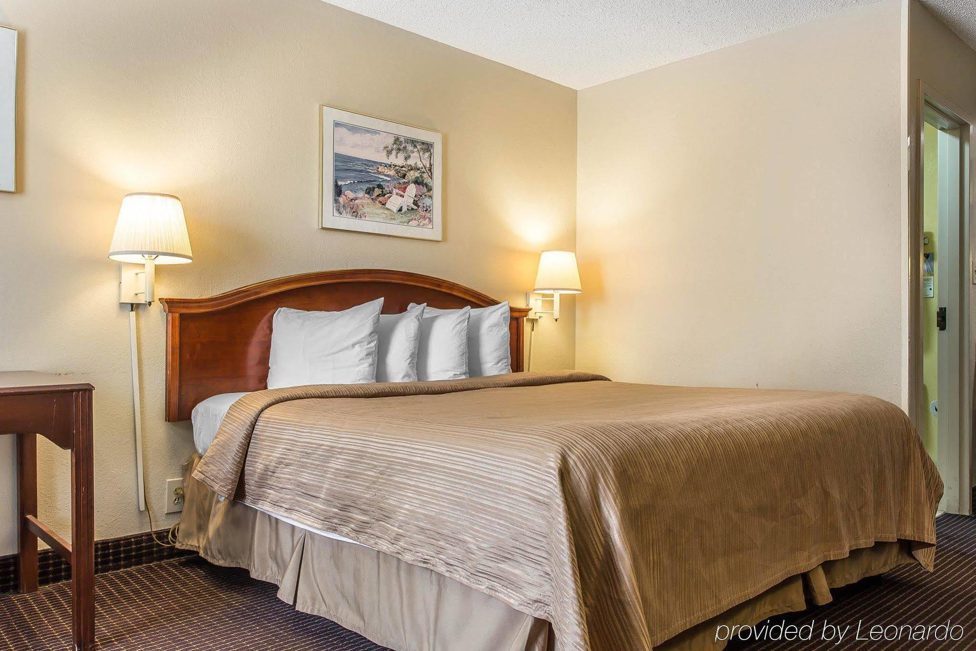 Quality Inn & Suites Mooresville-Lake Norman Экстерьер фото